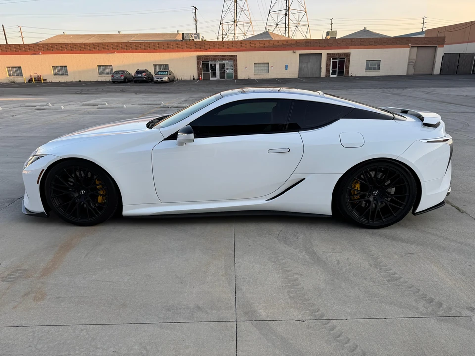 2019 Lexus LC - Image 14 of 31