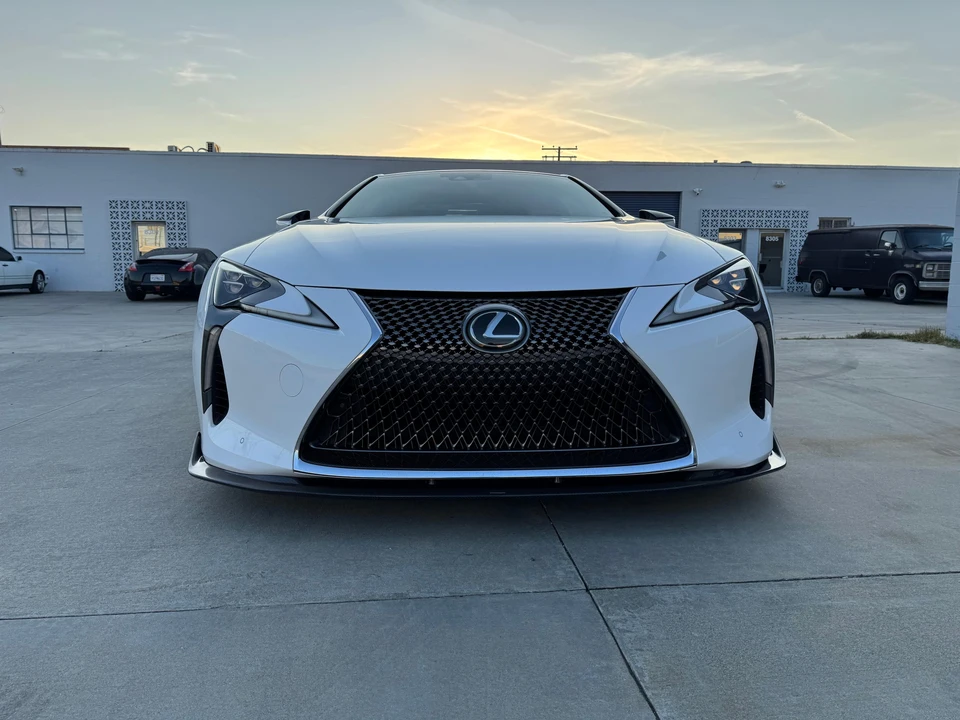 2019 Lexus LC - Image 9 of 31
