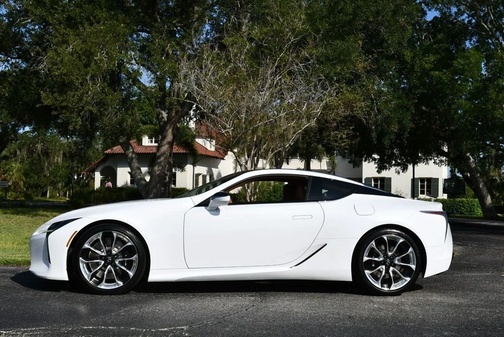 2019 Lexus LC - Image 23 of 31