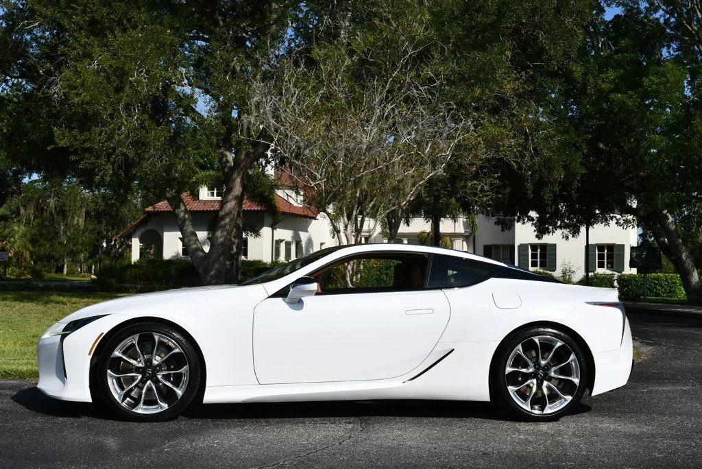 2019 Lexus LC - Image 26 of 31