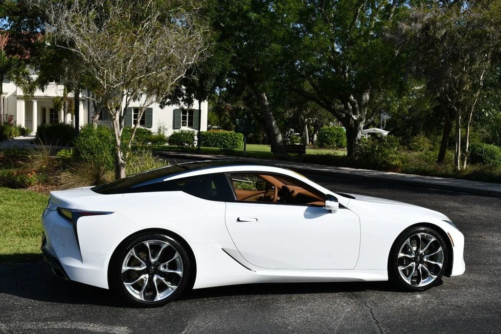 2019 Lexus LC - Image 6 of 31
