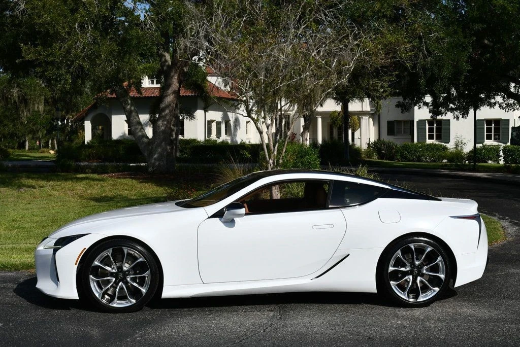 2019 Lexus LC - Image 27 of 31