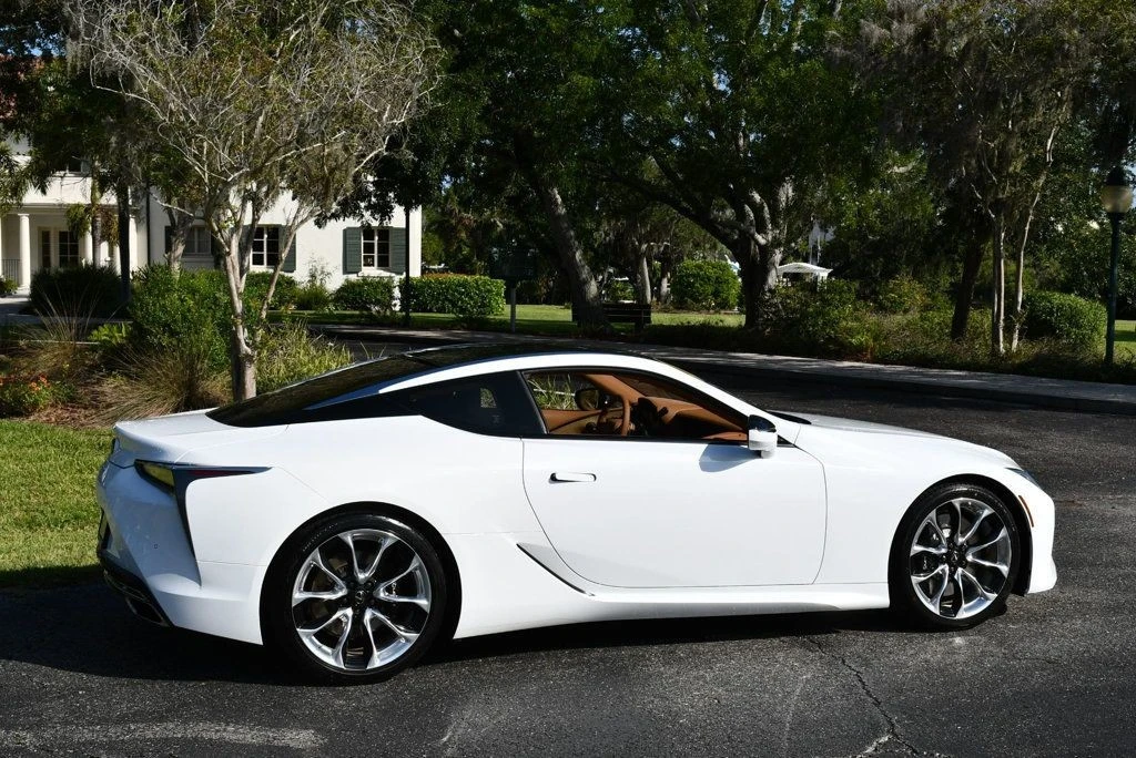 2019 Lexus LC - Image 31 of 31