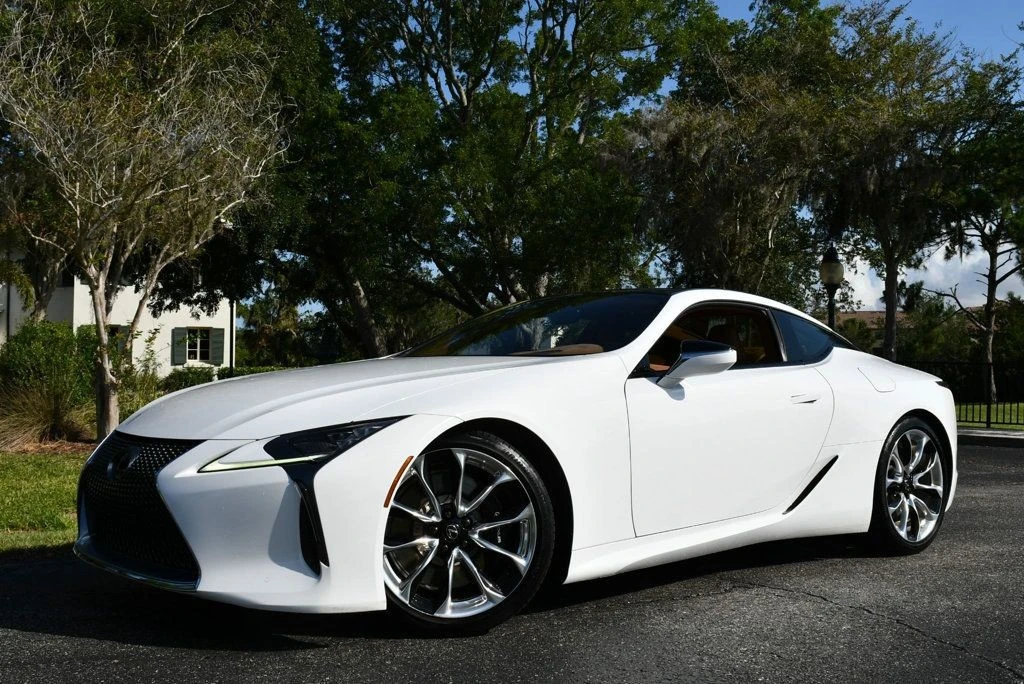 2019 Lexus LC - Image 2 of 31