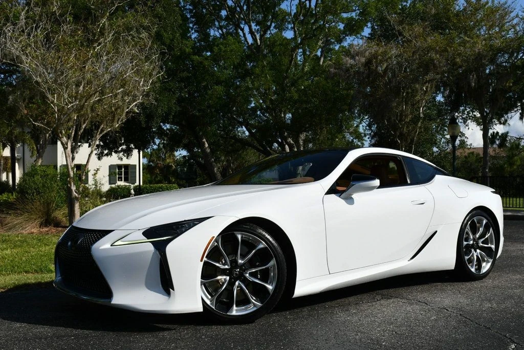 2019 Lexus LC - Image 19 of 31