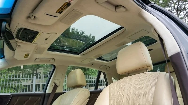 2019 Lexus LS 5th Gen - Image 12 of 20