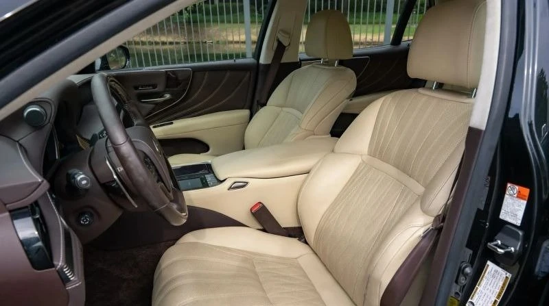 2019 Lexus LS 5th Gen - Image 11 of 20