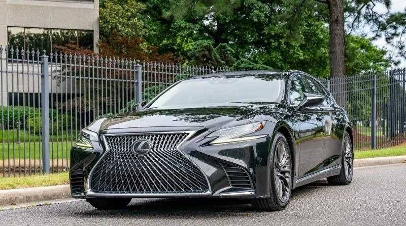 2019 Lexus LS 5th Gen - Image 2 of 20