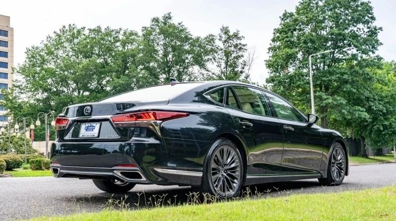 2019 Lexus LS 5th Gen - Image 5 of 20