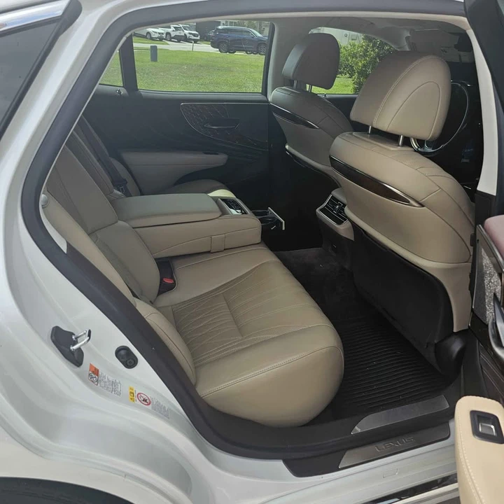 2019 Lexus LS 5th Gen - Image 4 of 6