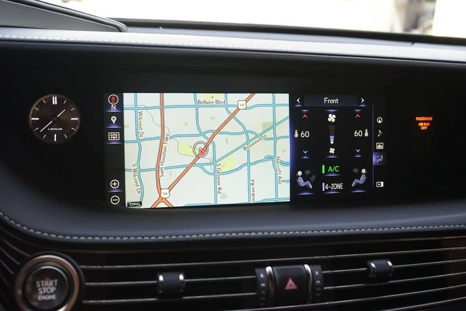2019 Lexus LS 5th Gen - Image 9 of 20