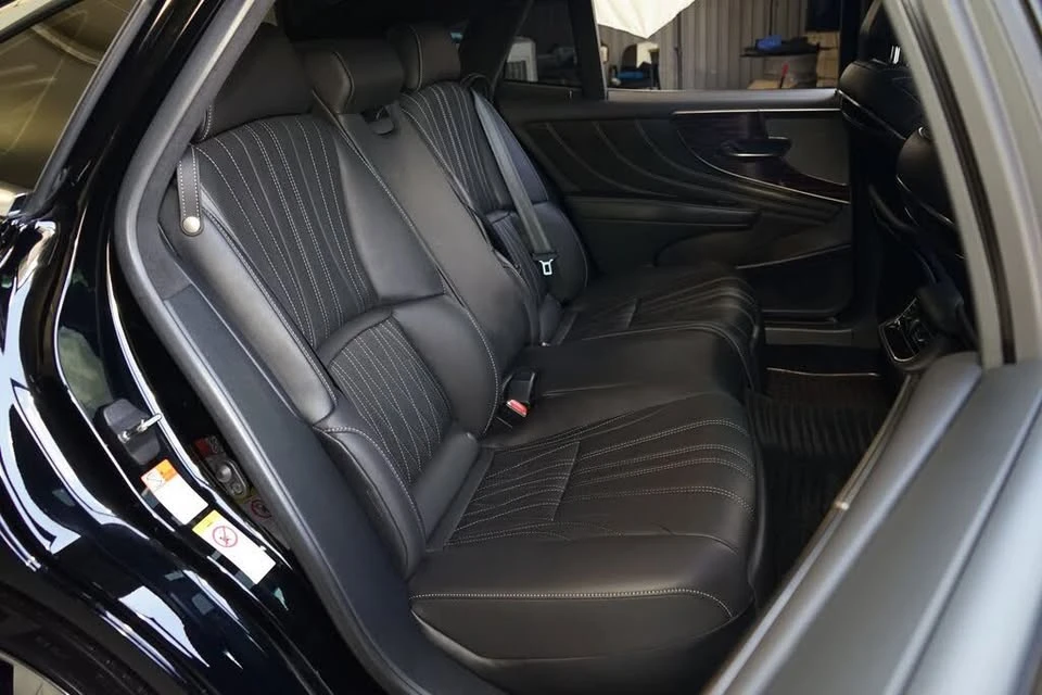 2019 Lexus LS 5th Gen - Image 14 of 20