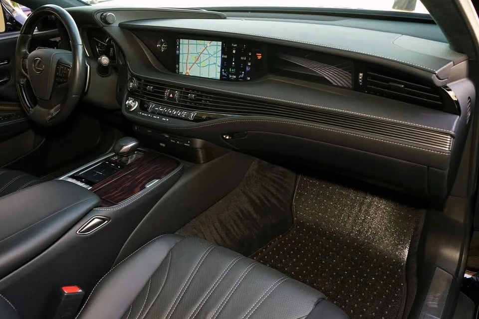 2019 Lexus LS 5th Gen - Image 5 of 20