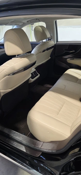 2019 Lexus LS 5th Gen - Image 7 of 13