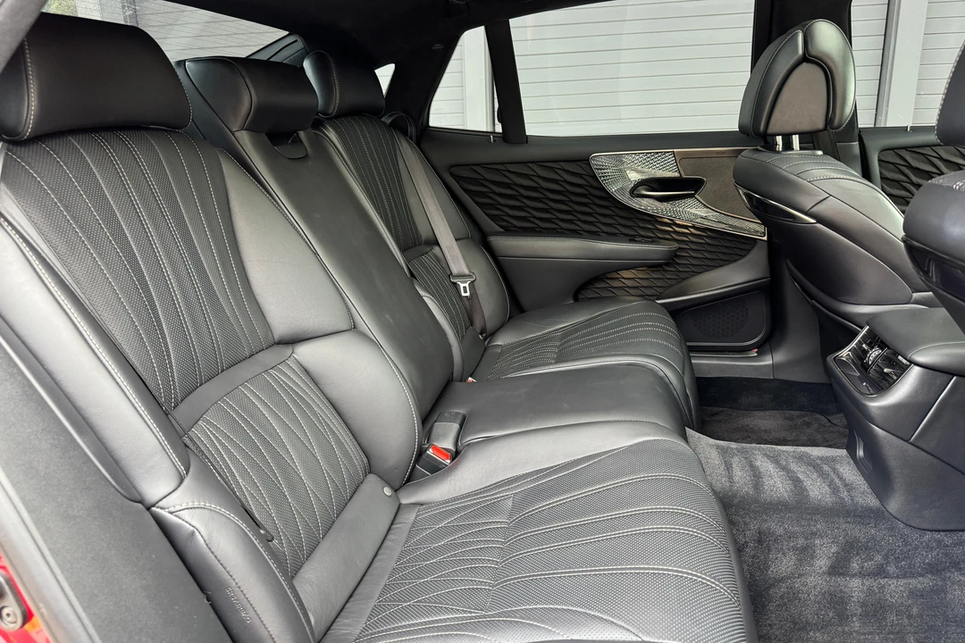 2019 Lexus LS 5th Gen - Image 31 of 31