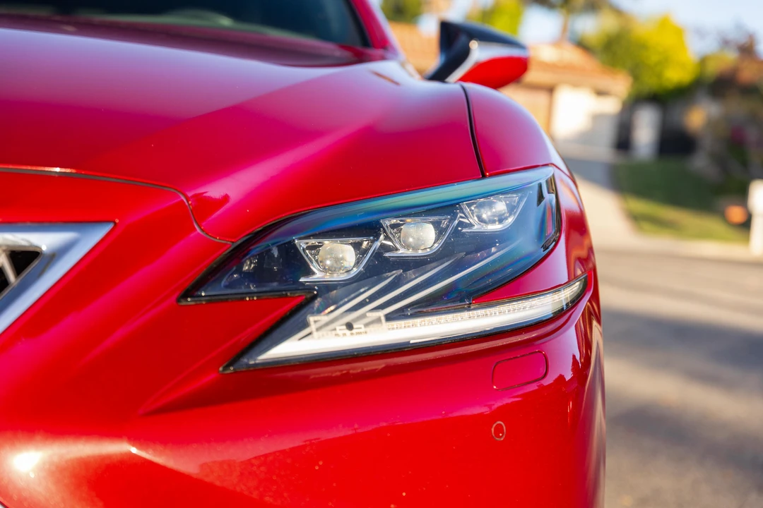 2019 Lexus LS 5th Gen - Image 13 of 31