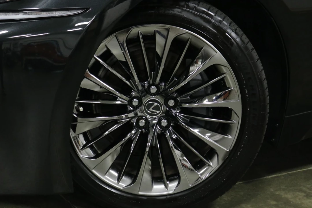 2019 Lexus LS 5th Gen - Image 12 of 12