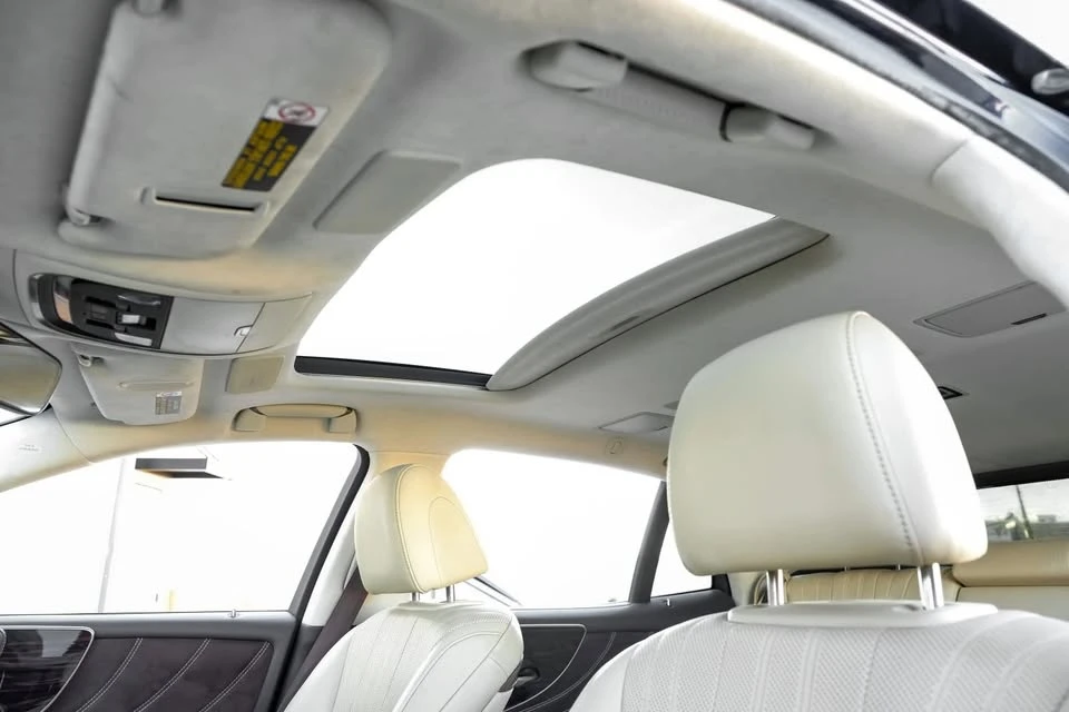 2019 Lexus LS 5th Gen - Image 5 of 18
