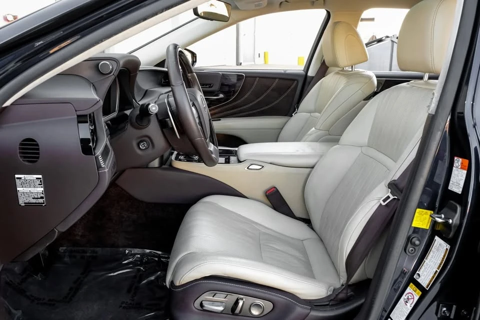 2019 Lexus LS 5th Gen - Image 4 of 18