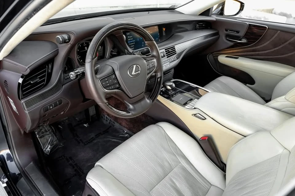 2019 Lexus LS 5th Gen - Image 3 of 18