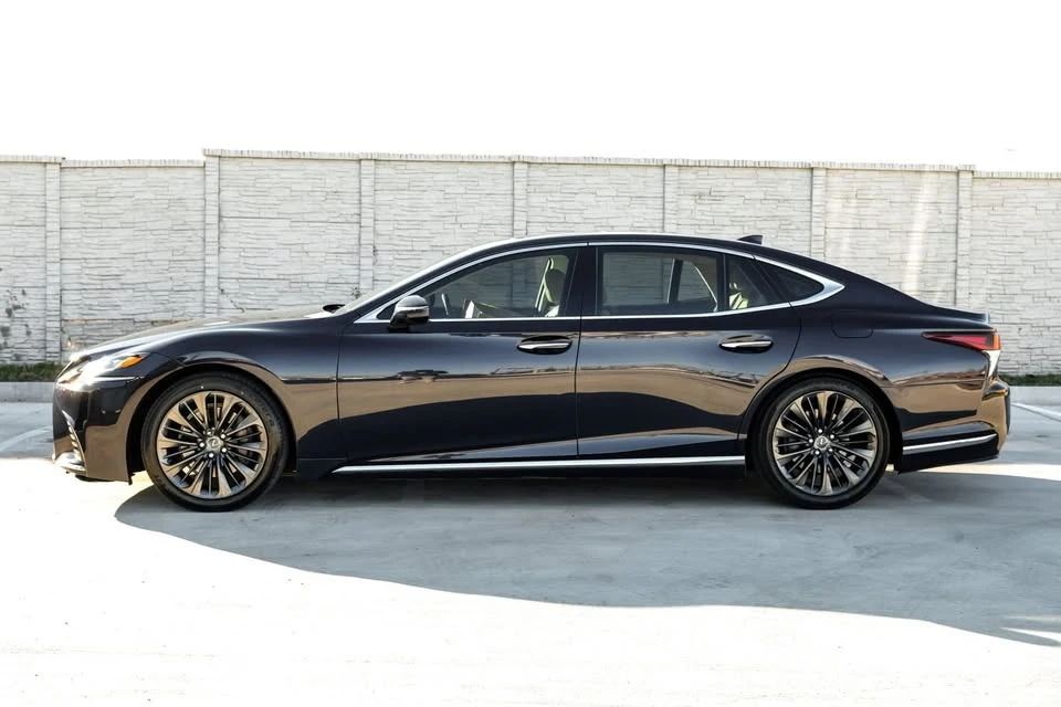 2019 Lexus LS 5th Gen - Image 10 of 18