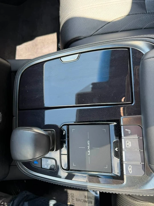 2019 Lexus LS 5th Gen - Image 18 of 20
