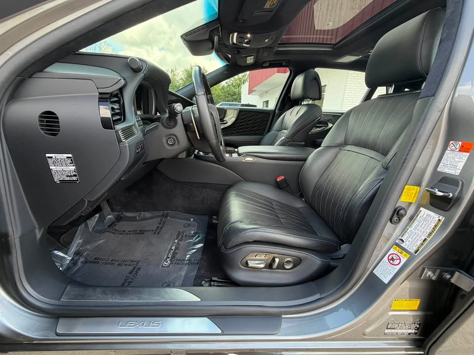 2019 Lexus LS 5th Gen - Image 11 of 20