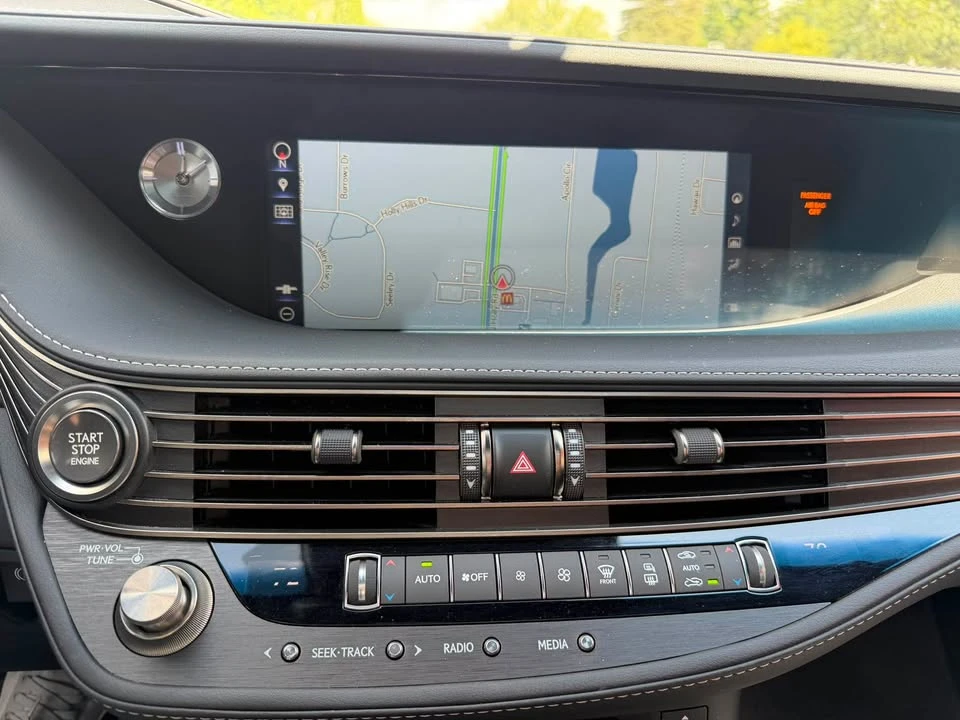 2019 Lexus LS 5th Gen - Image 17 of 20