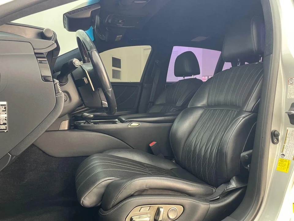 2019 Lexus LS 5th Gen - Image 12 of 21