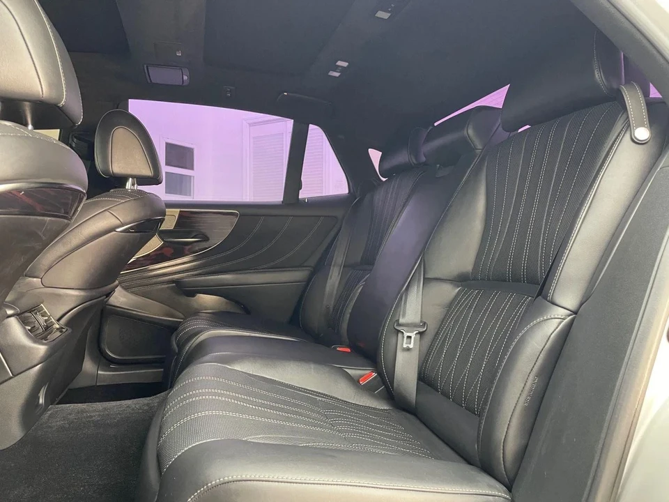 2019 Lexus LS 5th Gen - Image 14 of 21