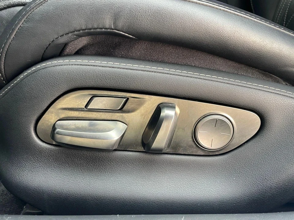 2019 Lexus LS 5th Gen - Image 13 of 21