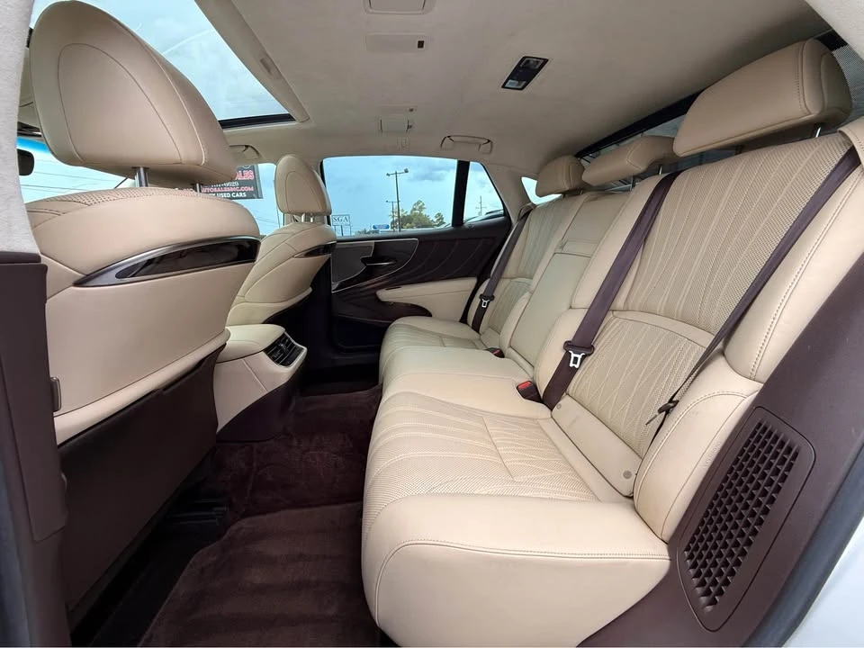 2019 Lexus LS 5th Gen - Image 10 of 20