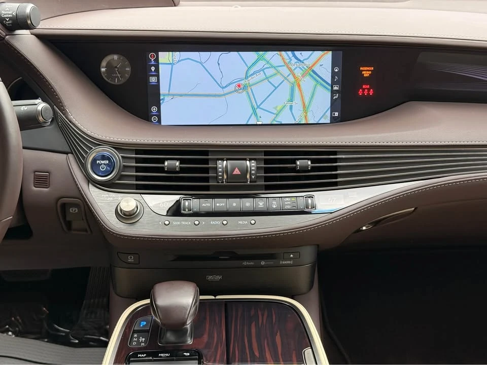 2019 Lexus LS 5th Gen - Image 15 of 20