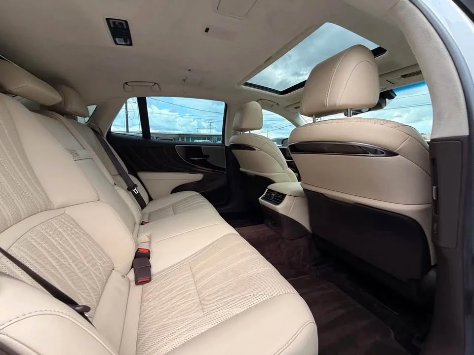 2019 Lexus LS 5th Gen - Image 12 of 20