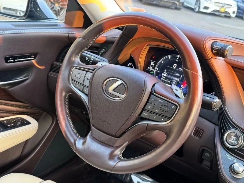 2019 Lexus LS 5th Gen - Image 11 of 12