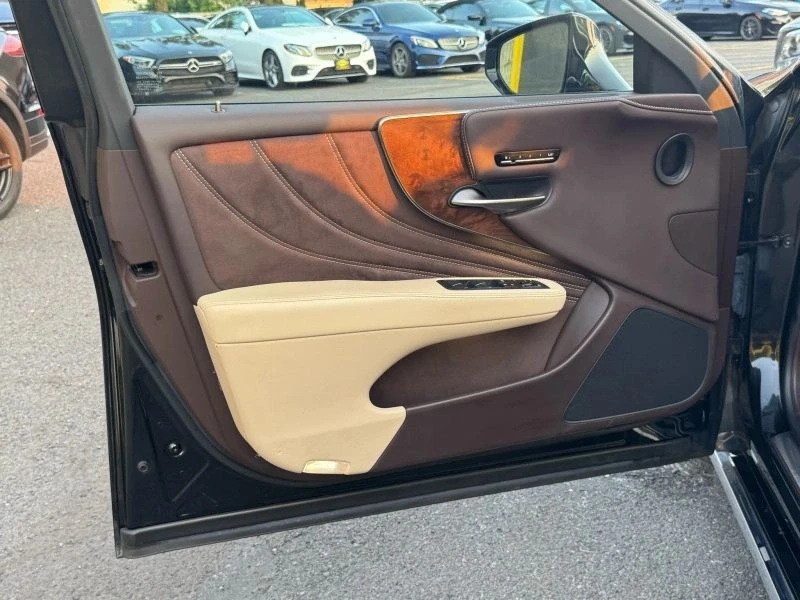2019 Lexus LS 5th Gen - Image 7 of 12
