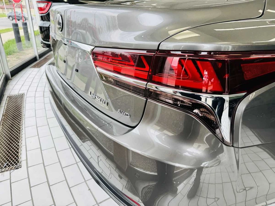 2019 Lexus LS 5th Gen - Image 7 of 31