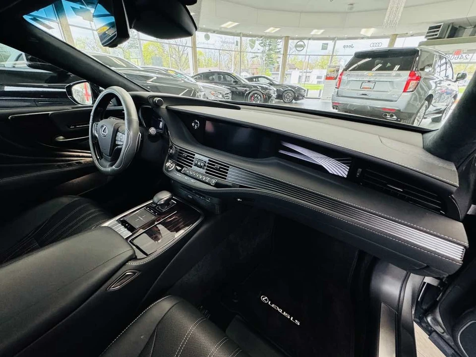 2019 Lexus LS 5th Gen - Image 25 of 31