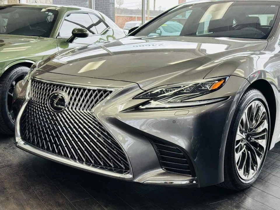 2019 Lexus LS 5th Gen - Image 12 of 31