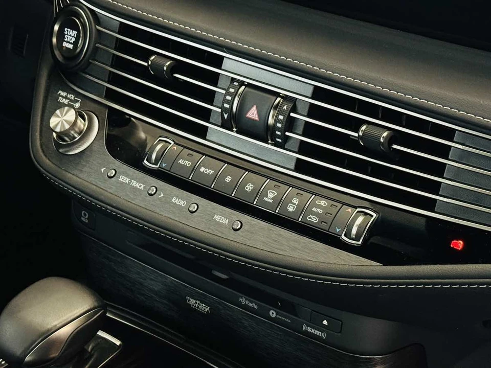 2019 Lexus LS 5th Gen - Image 28 of 31