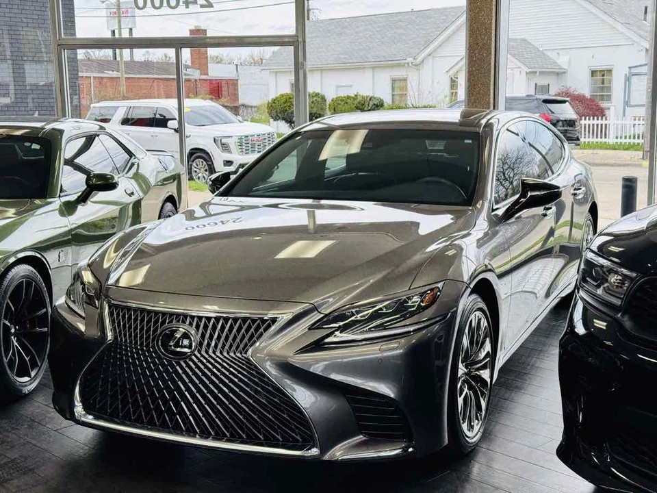 2019 Lexus LS 5th Gen - Image 13 of 31