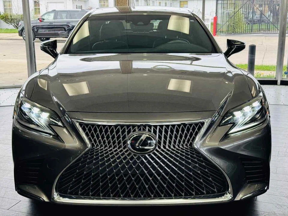 2019 Lexus LS 5th Gen - Image 16 of 31
