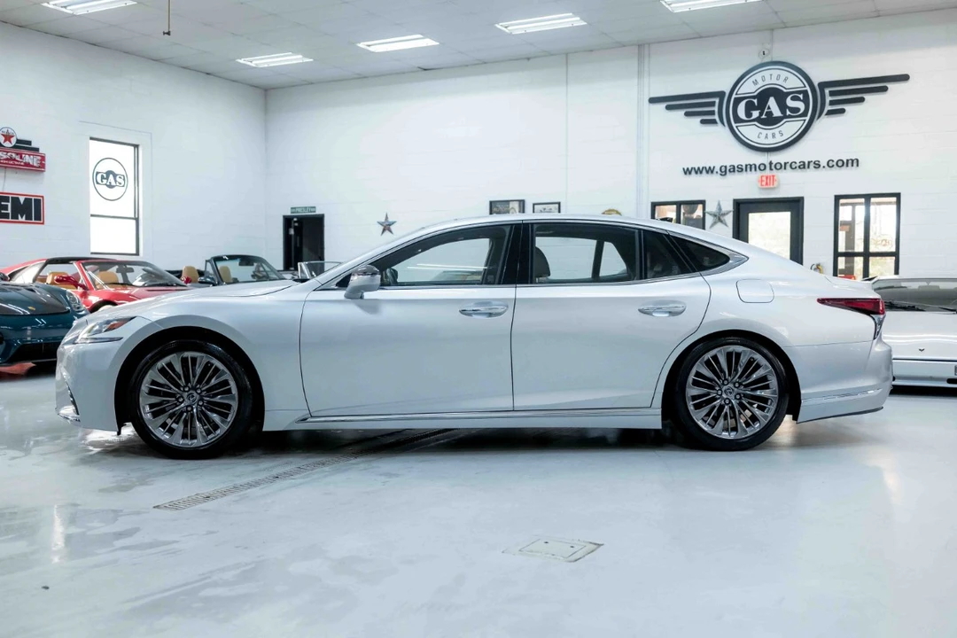 2019 Lexus LS 5th Gen - Image 11 of 12