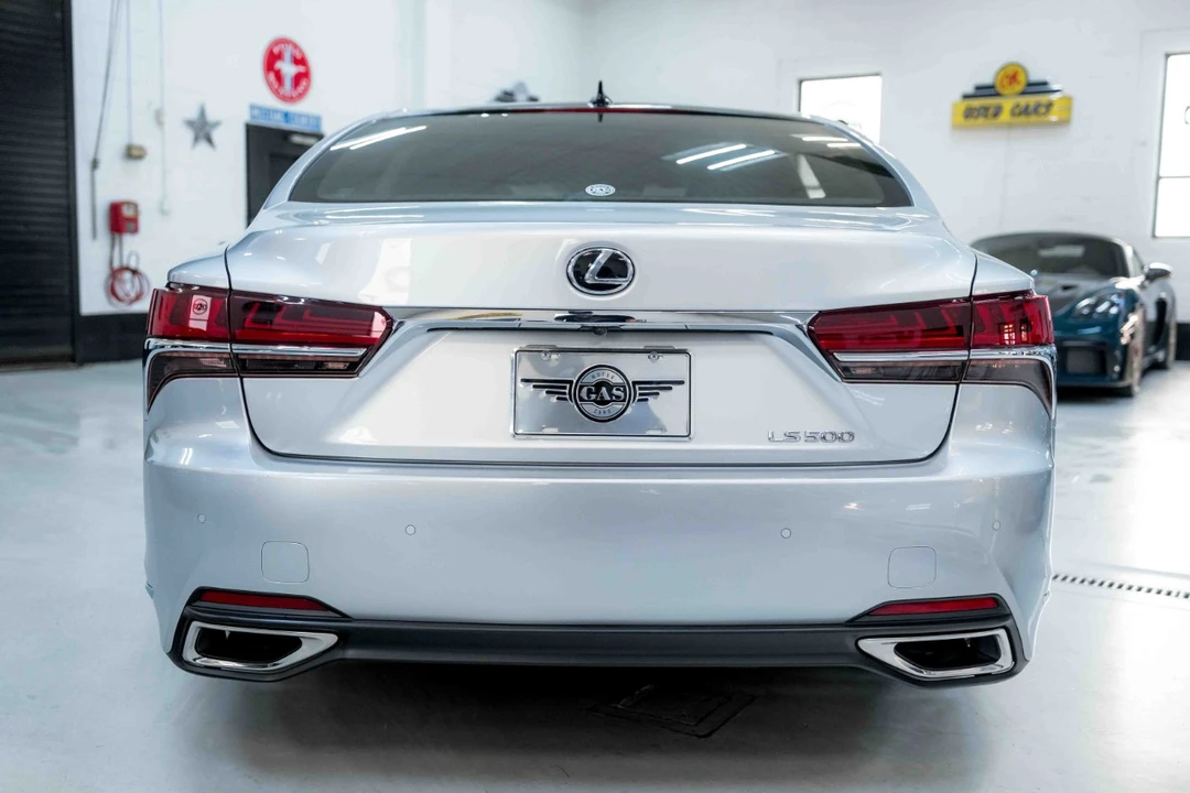 2019 Lexus LS 5th Gen - Image 9 of 12