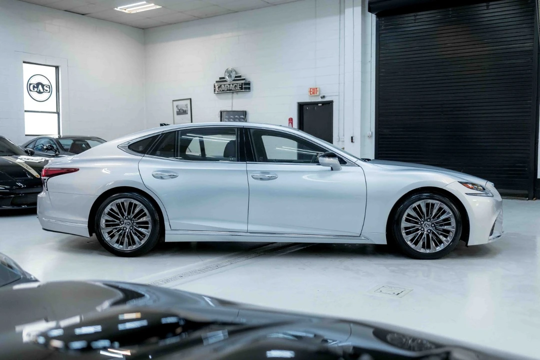 2019 Lexus LS 5th Gen - Image 7 of 12