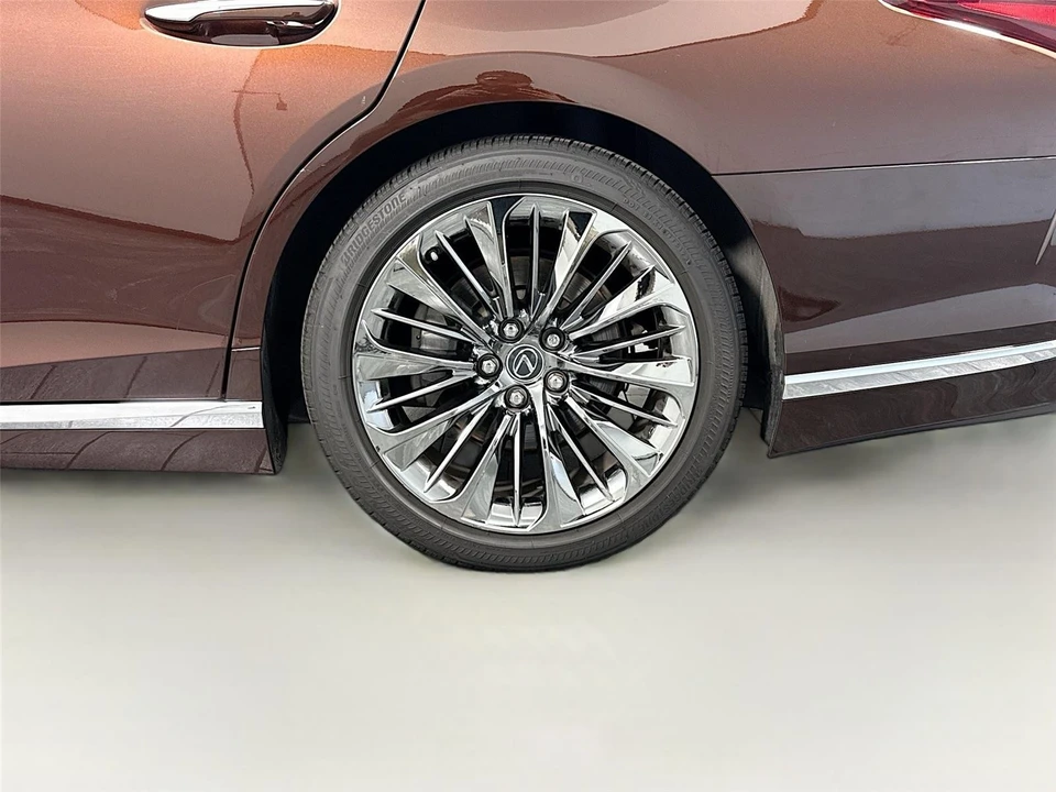 2019 Lexus LS 5th Gen - Image 16 of 24