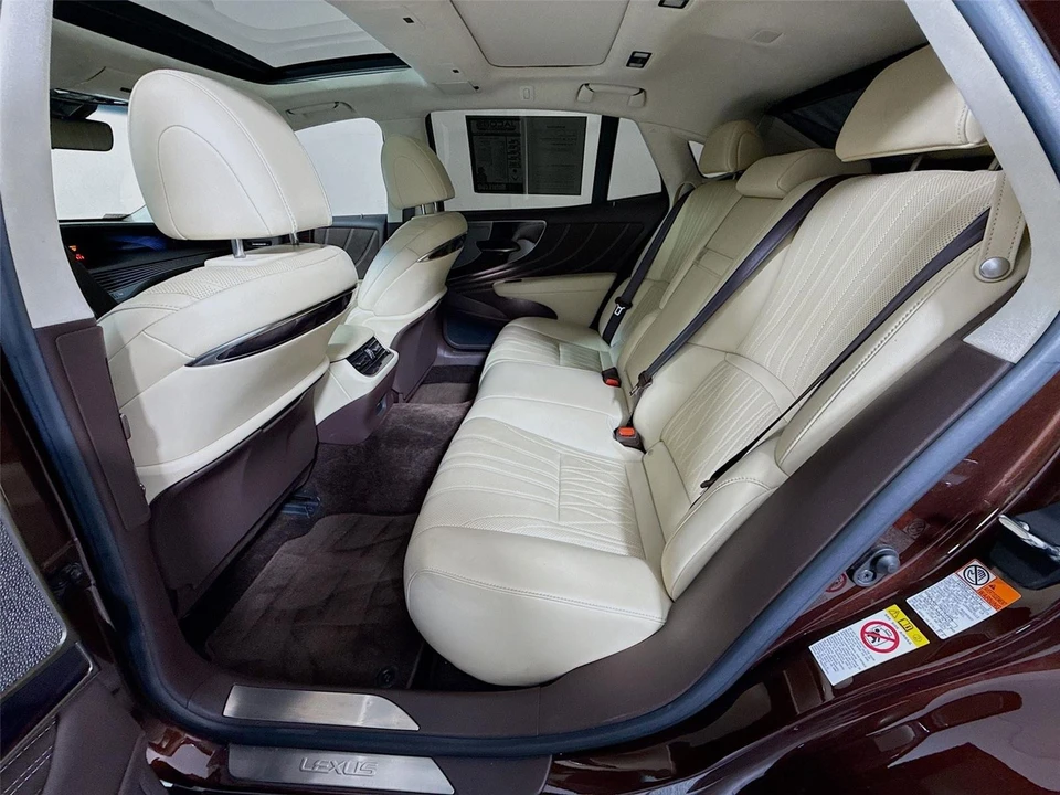 2019 Lexus LS 5th Gen - Image 19 of 31