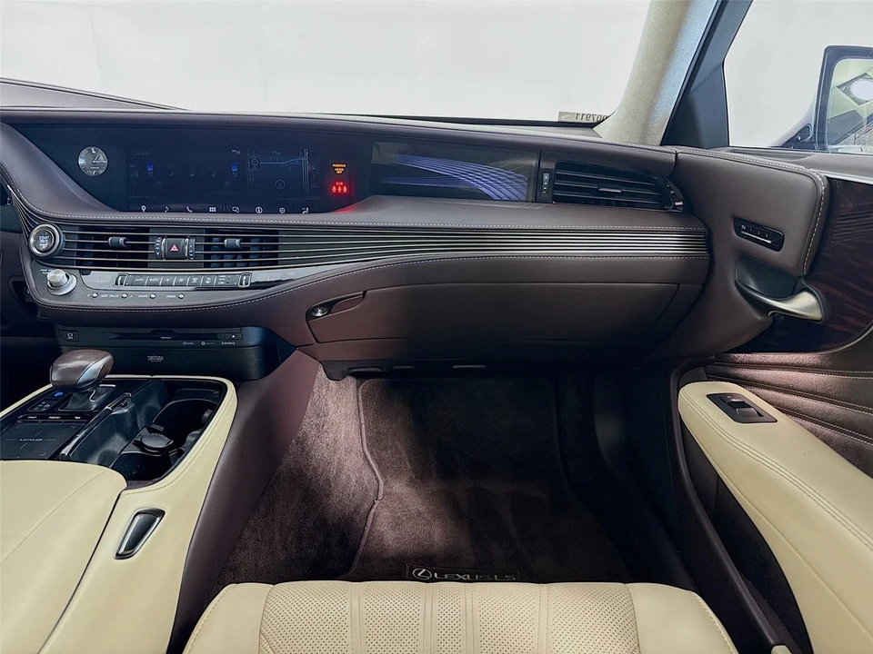 2019 Lexus LS 5th Gen - Image 25 of 31