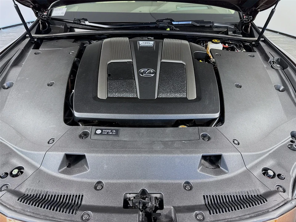 2019 Lexus LS 5th Gen - Image 29 of 31