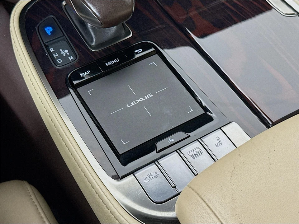 2019 Lexus LS 5th Gen - Image 13 of 31